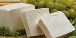 Čerstvý ovčí syr, farma Pružina, ca 200g